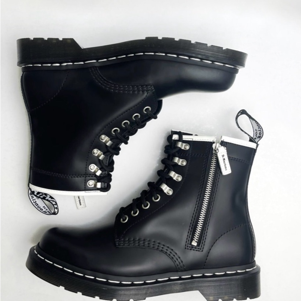 Dr. Martens White and Black Leather Boots 1940 w/ Zip ✨